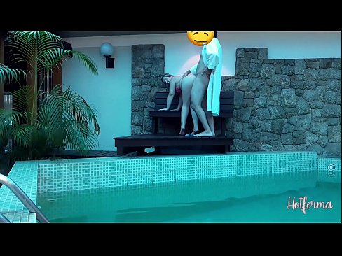 ❤️ Boss invites maid to the pool, but couldn't resist a hot ☑ Porno at us ❌❤